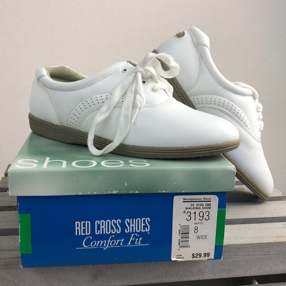 NOS Vintage Red Cross Comfort Casual Shoes 8 Wide